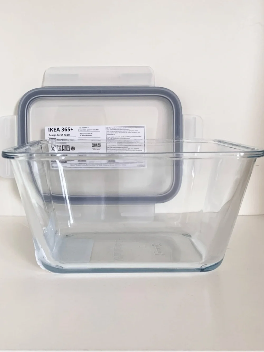 IKEA large 61 oz Glass Food storage Container with lid